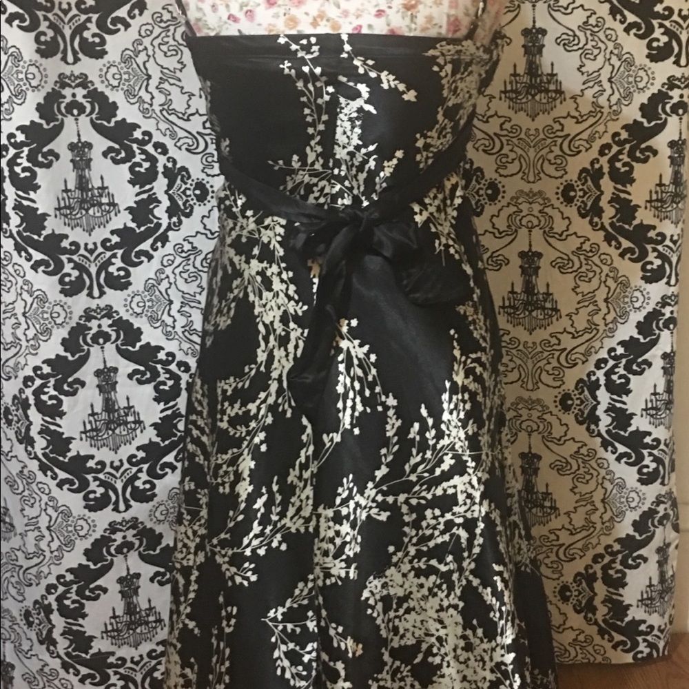 Black & White Midi Cocktail Dress with Crinoline - Picture 3 of 8